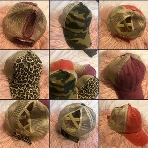 Women’s baseball Distressed Cap ponytail opening